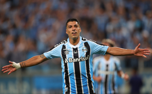 Brésil : Luis Suarez débute par un triplé avec Grêmio