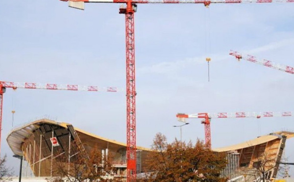 Jeux olympiques 2024 :  un documentaire consacré aux travailleurs sans-papiers met à mal la France 