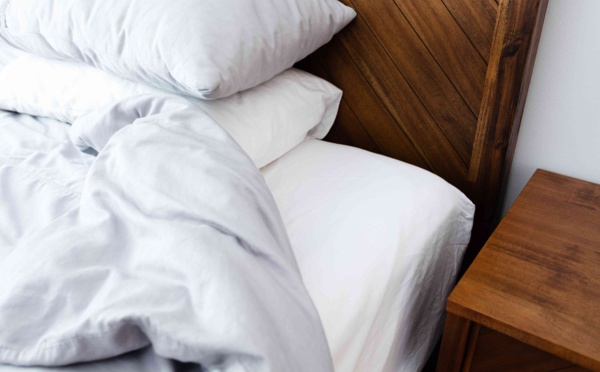 À quelle fréquence doit-on renouveler le linge de lit ? Ne prenez pas de risques pour votre santé