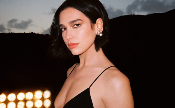 Dua Lipa à Marrakech pour une campagne publicitaire d’Yves Saint Laurent
