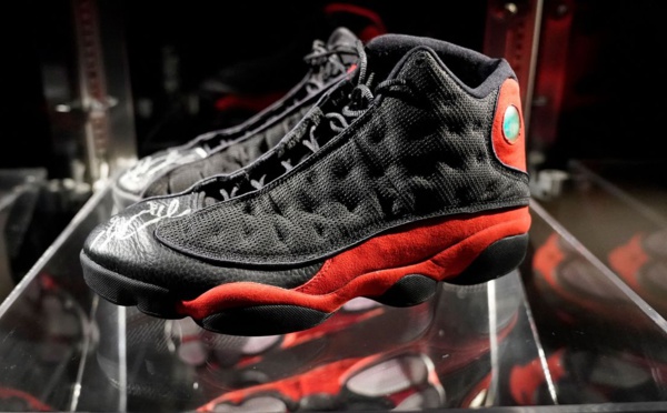 Nouveau record : 2,2 millions de dollars pour une paire de baskets de Michael Jordan