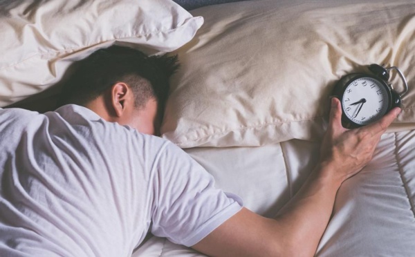 Comment expliquer les réveils qui arrivent toujours au même moment dans la nuit ? 