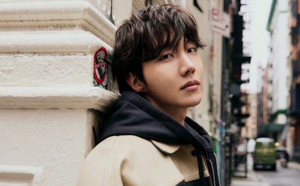 J-Hope devient le deuxième membre de BTS à s'enrôler dans l'armée