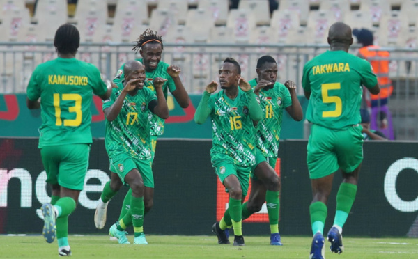 La FIFA lève l'interdiction du Zimbabwe du football international