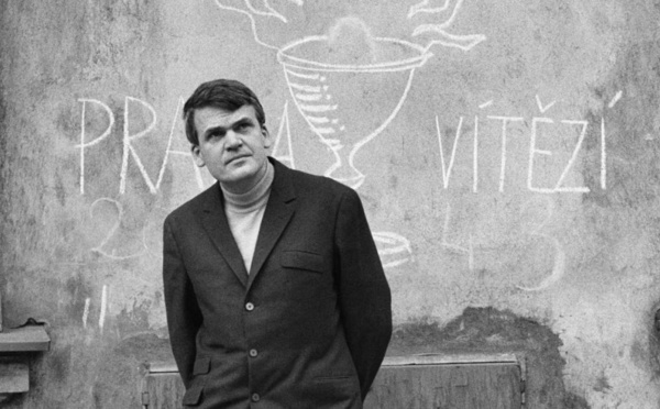 Kundera le maître de la lenteur est parti : "la sagesse est de se retirer quand il est temps"