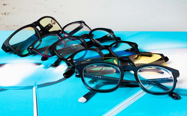 L’utilité des lunettes anti-lumière bleue remise en question par une vaste étude