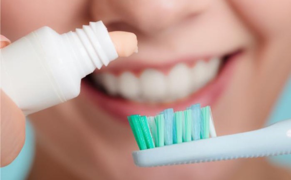 Hygiène bucco-dentaire : des gestes incontournables à adopter au quotidien