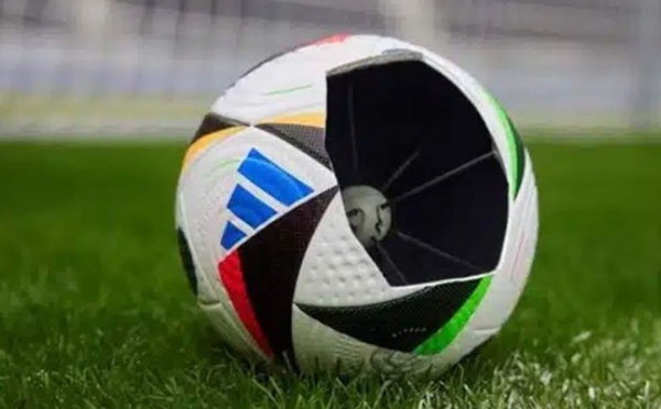 FussBallliebe : le ballon connecté pour détecter les hors-jeu de l’Euro 2024