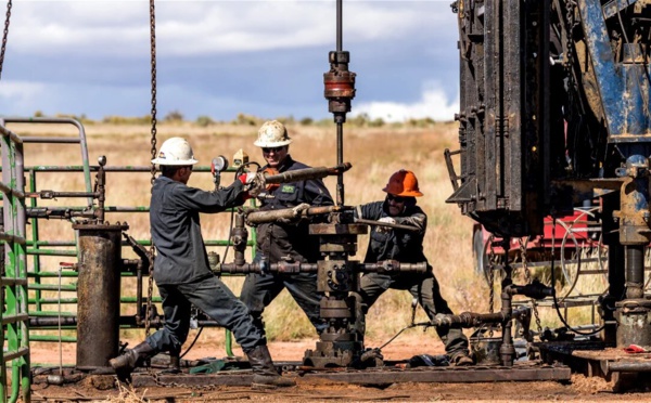 Guerre pétrolière : l’Arabie saoudite pourrait booster sa production pour noyer toute concurrence naissante