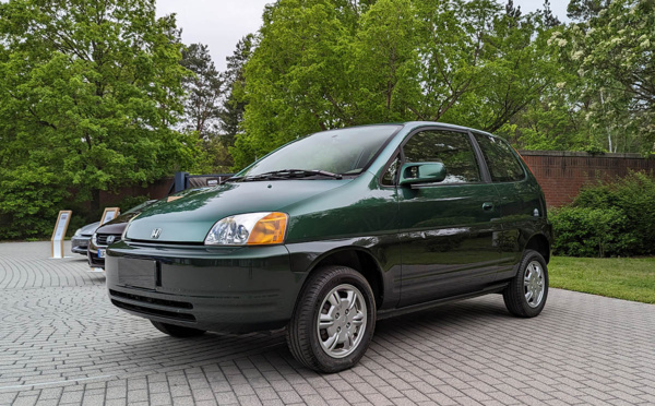 Rétro - Honda EV Plus : La saga électrisante d'une voiture d'avant-garde