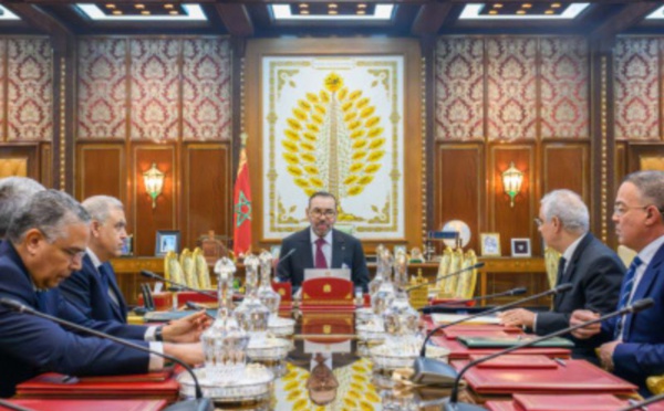 SM le Roi préside une séance de travail consacrée à la problématique de l'Eau