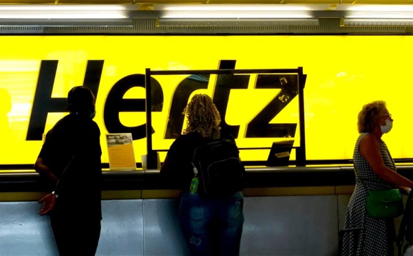 Hertz renvoie 20.000 voitures électriques pour revenir à l'Essence