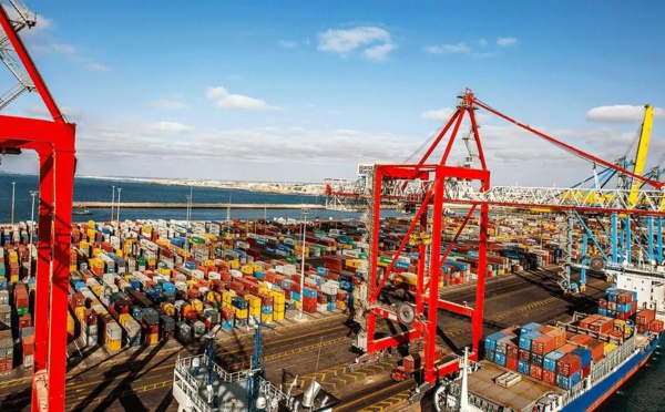 ​Tanger Med bat les records : Plus de 8,6 Millions de conteneurs en 2023 !