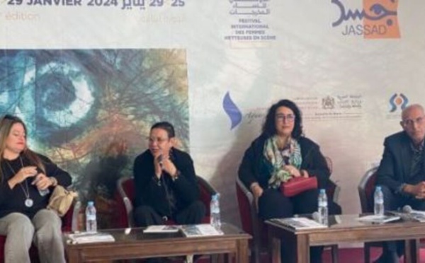Festival international des femmes metteuses en scène : débat sur la scénographie au féminin