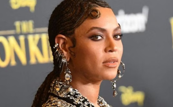Beyoncé annonce un nouvel album surprise pendant le Super Bowl 