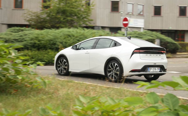 La Toyota Prius Hybride : Le nouveau champion de la propreté automobile