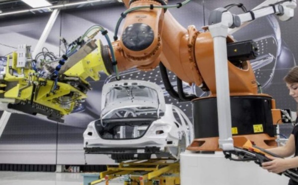 Mercedes se tourne vers les robots humanoïdes