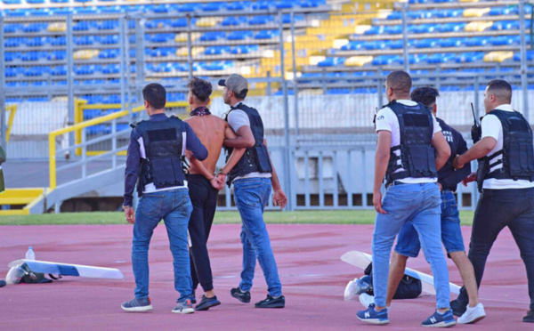 Interpellation de 15 individus pour leur implication présumée dans des actes de hooliganisme