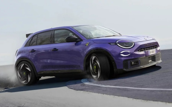 ​Abarth 600e : Le scorpion électrique se dévoile, prêt à bondir !