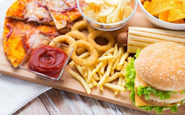 Voici les aliments à éviter absolument pour une bonne humeur