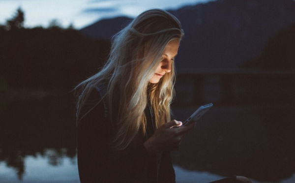 Violences de genre en ligne : une réalité minimisée et ses conséquences profondes