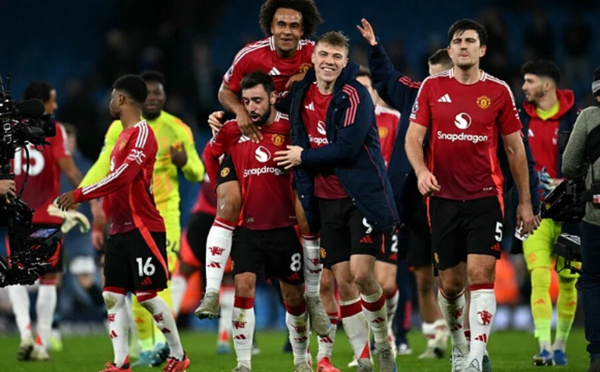 Manchester United renverse Manchester City grâce à un doublé décisif d'Amad Diallo