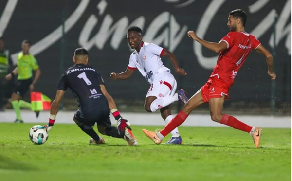 Botola Pro D1 : la RCAZ prend la 2e place après le nul contre le WAC