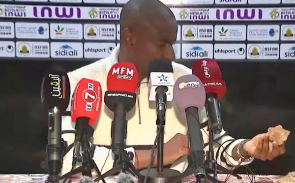 L’AS FAR renonce à sa plainte contre l’entraîneur du Wydad, Rulani Mokwena