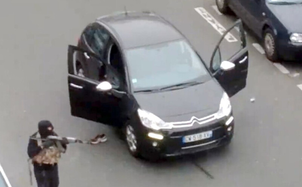 Dix ans après Charlie, une suspecte clé toujours en cavale