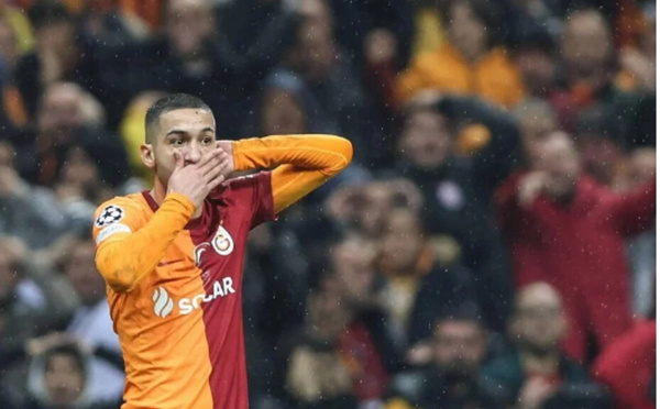 Hakim Ziyech pourrait rejoindre Al-Fateh lors du mercato hivernal