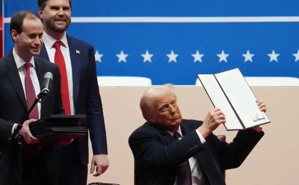 Une rafale de décrets : Trump dessine les contours d’une nouvelle ère conservatrice