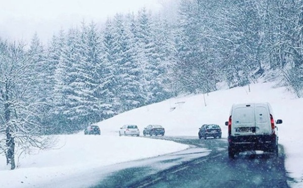 Prudence : Rafales de vent, averses orageuses et chutes de neige attenantes au Royaume