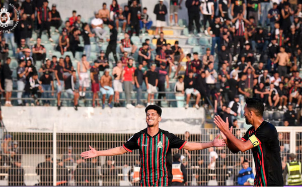 Youssef El Fahli blessé : l’AS FAR privé de son attaquant pour deux semaines