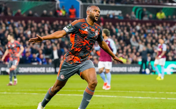 Doublé d’Ayoub El Kaabi : Olympiakos s’impose et l’attaquant prend la tête du classement des buteurs