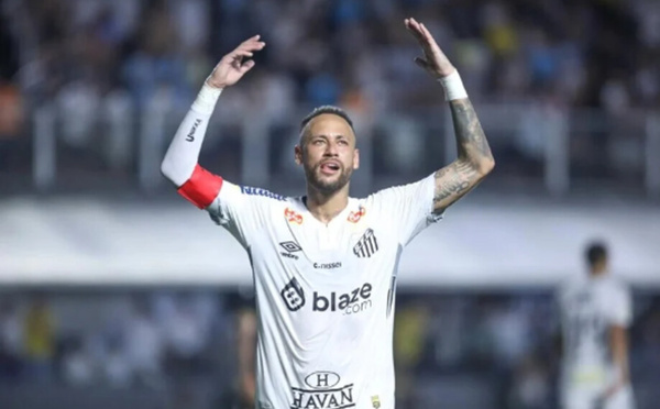 Neymar brille lors de son retour à Santos avec un but et une passe décisive contre Agua Santa