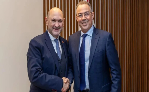 Rafael Louzán rencontre Fouzi Lekjaa à Rabat pour discuter de la candidature du Mondial 2030