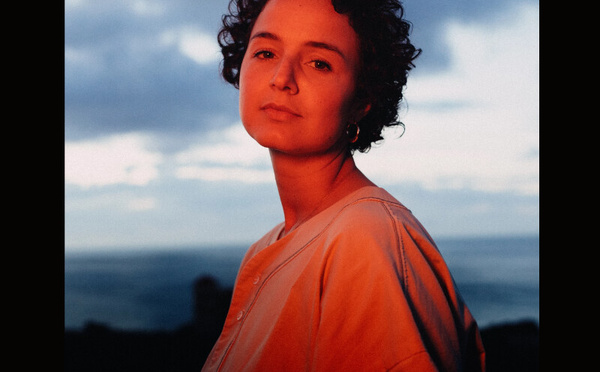 "Friendly Fire" : l'artiste néerlando-marocaine Roufaida sort un nouveau single captivant