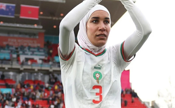 La CAF honore Nouhaila Benzina, symbole de diversité et d’inclusion