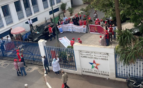 Manifestation des employés de la SNRT pour l'égalité salariale et sociale