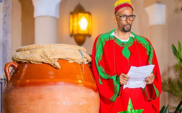 Du charbon et des chants : la tangia géante fait vibrer la médina de Marrakech