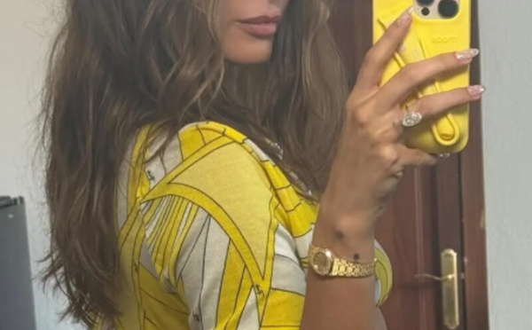 Hailey Bieber, une influenceuse incontournable qui impose le jaune lemontini comme couleur phare de l’été 2025