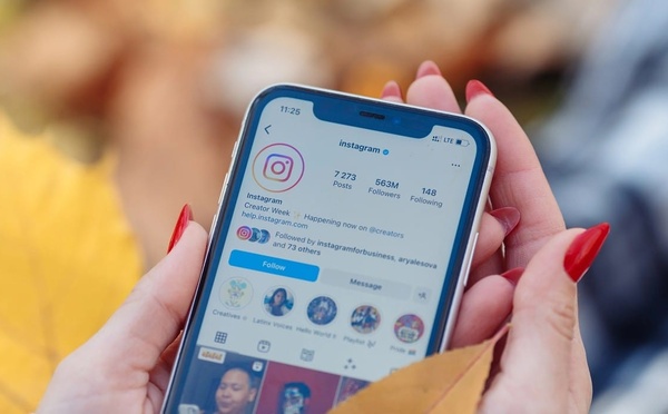 ​Acheter des followers Instagram : quel rôle joue l’IA en 2025 ?