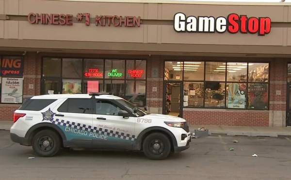 GameStop Robbery in Chicago: Smash-and-Grab Heist Triggers Intense Police Chase