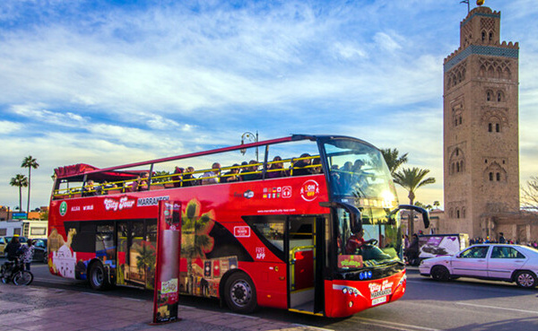 Marrakech cherche le pilote parfait pour ses bus à impériale