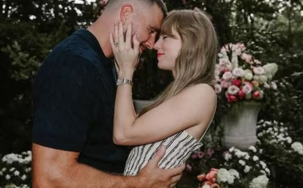 Love Story IRL : Taylor Swift et Travis Kelce scellent la bague 