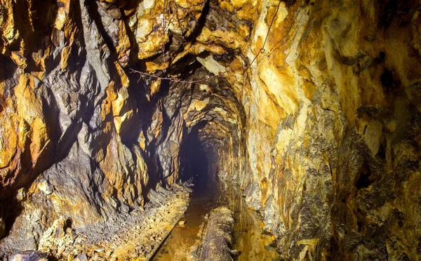 Guelmim dévoile des veines d’or à teneurs exceptionnelles : promesse ou mirage géologique