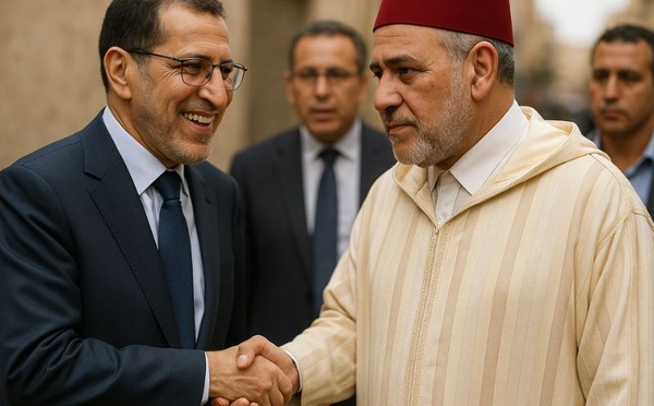 ​Les convenances électorales : sourire aux caméras, couteaux dans le dos