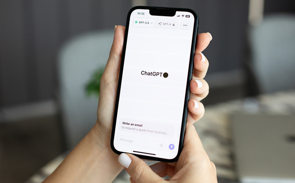 ChatGPT passe en mode DIY : sa propre puce arrive !