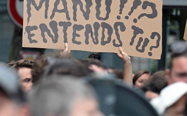 Interpellations et tensions sociales : Analyse du mouvement "Bloquons tout"