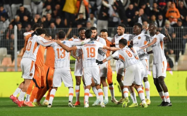 Botola Pro D1 : la Renaissance Berkane s’impose à Marrakech face au Kawkab (2-1)